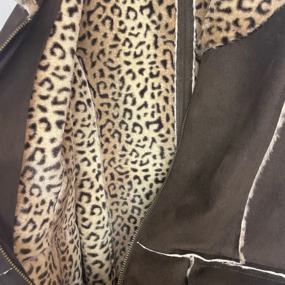 Chico’s vest size 2(Chicos size) brown with leopard collar and lining - Picture 4 of 6
